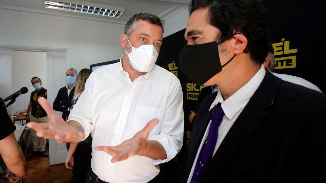 Sichel busca dejar atrás la polémica por descolgados UDI: Recibió apoyo de Desbordes y Briones
