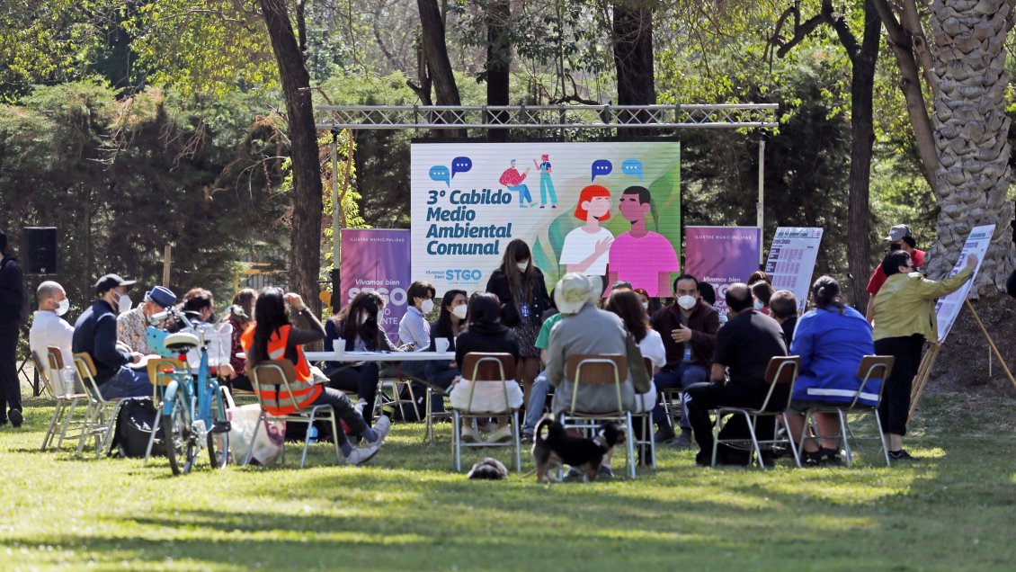 Comuna de Santiago se declara en emergencia climática y ecológica