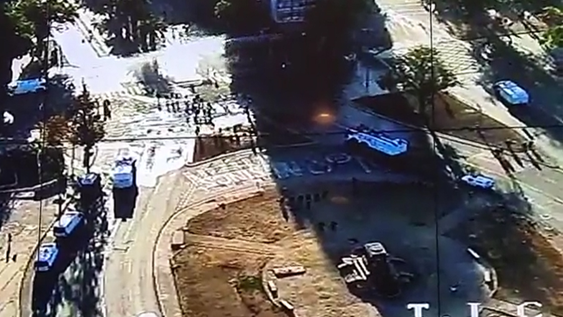 Al menos tres detenidos en una nueva jornada de protestas en Plaza Italia