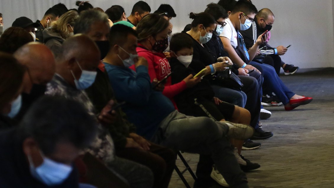 Covid-19: Refuerzan plan de vacunatorios móviles en la Región Metropolitana