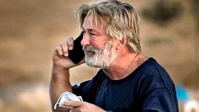 Hijo de Donald Trump vende poleras burlándose de la tragedia de Alec Baldwin