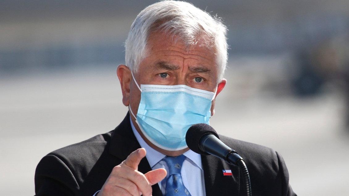 Ministro Paris desmintió a alcaldes y confirmó más recursos para vacunación y trazabilidad