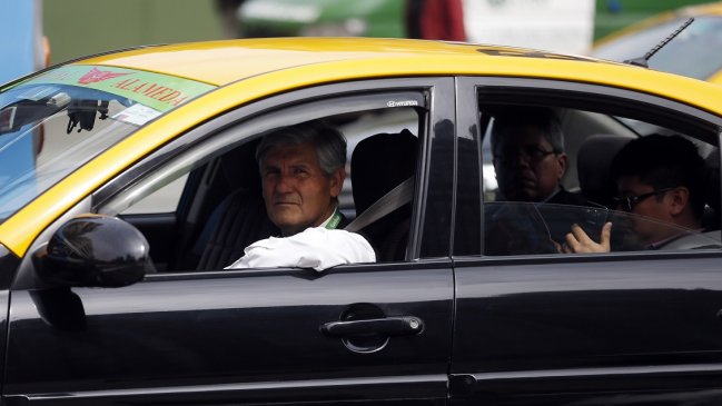 Alza en los combustibles eleva tarifas de taxis básicos en Iquique