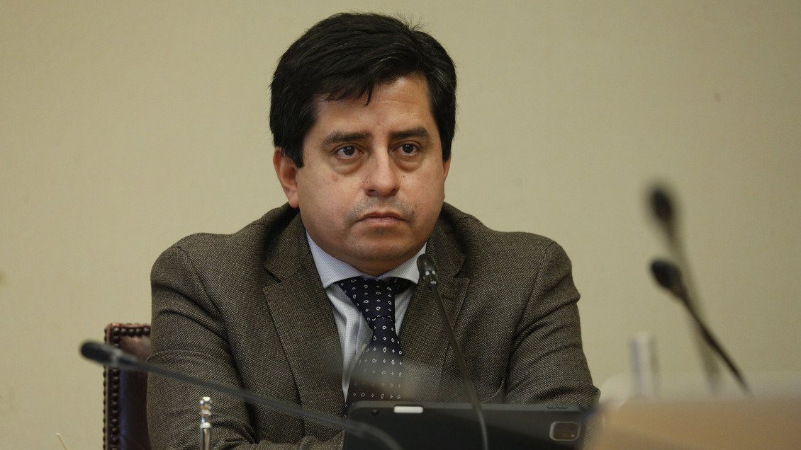 Senador Araya y cuarto retiro: 