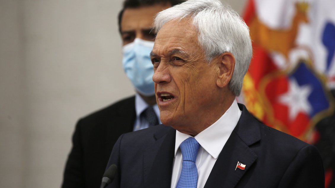 Presidente Piñera no podrá salir de Chile mientras dure el juicio político en su contra