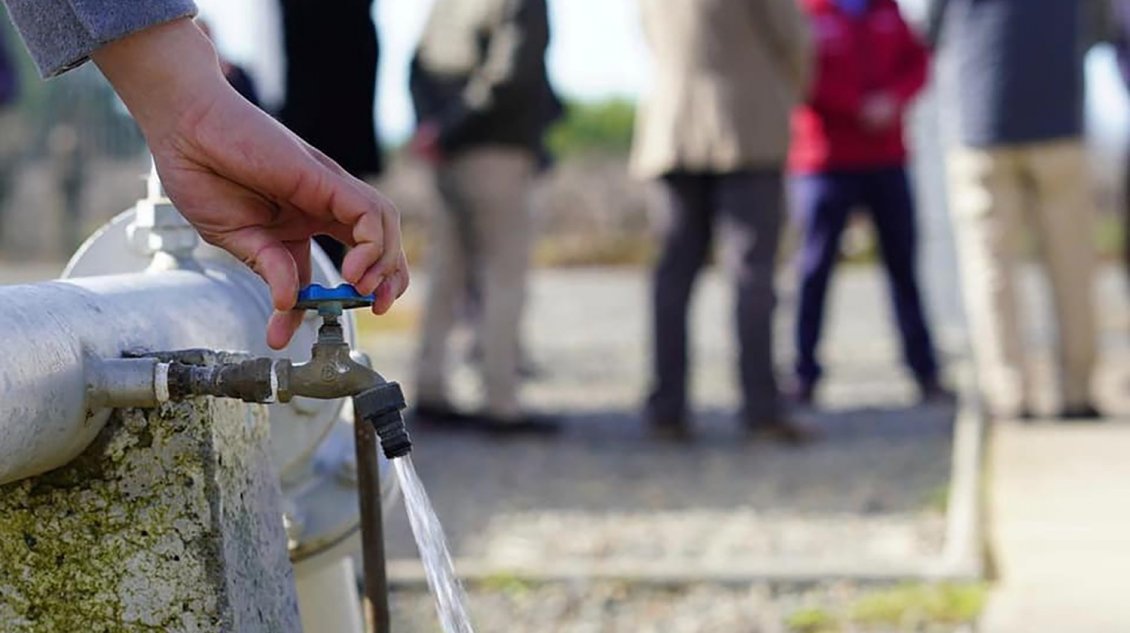 Proyecto de agua potable rural en Quillon recibió luz verde: favorecerá a 2.300 personas