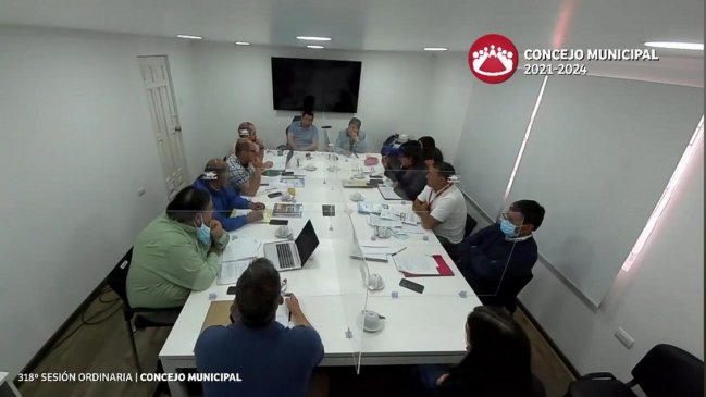 Minsal inició sumario a Concejo Municipal de Sagrada Familia por no usar mascarillas