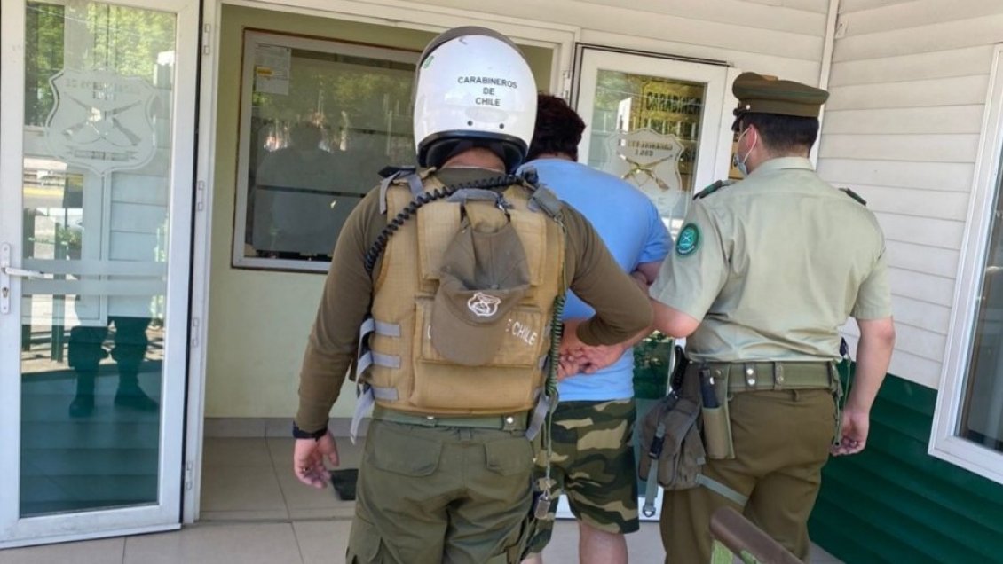 Riña terminó con hombre baleado y otro detenido por homicidio frustrado en Quillón