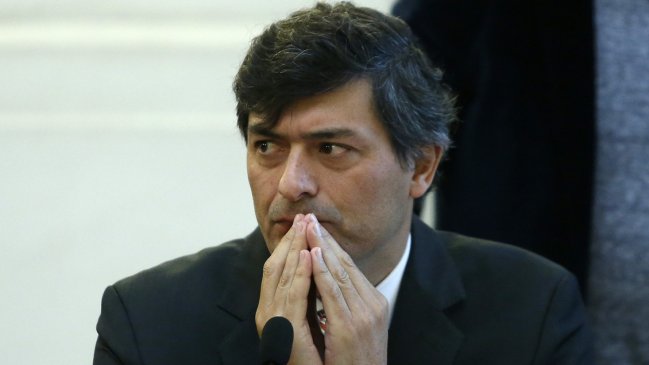 Anatel rechazó participación remota de Parisi en el último debate presidencial