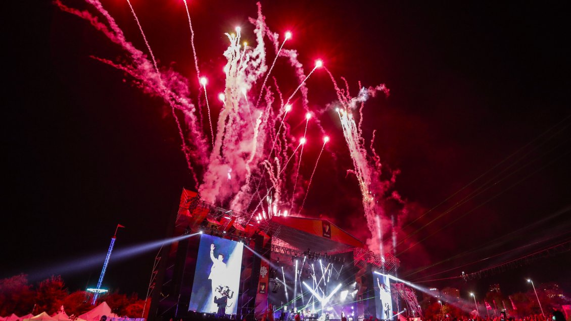 Gobernador Orrego defendió la realización de Lollapalooza: Cualquier ciudad del mundo lo quisiera