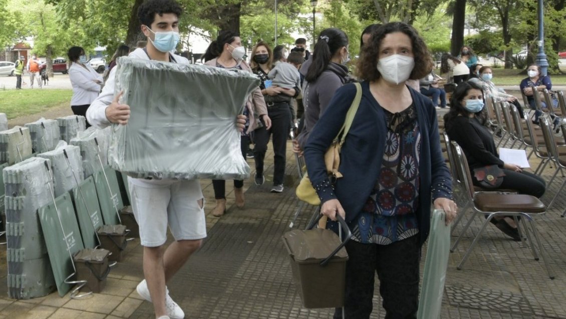 Más de 150 familias de Chillán recibieron composteras para reciclaje domiciliario de residuos orgánicos