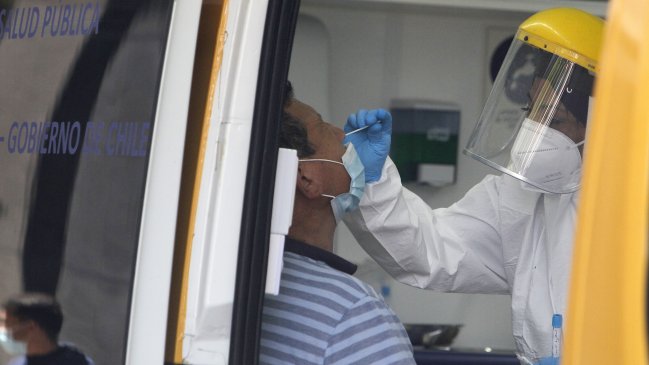 De norte a sur: El recorrido de las alzas de casos Covid en Chile