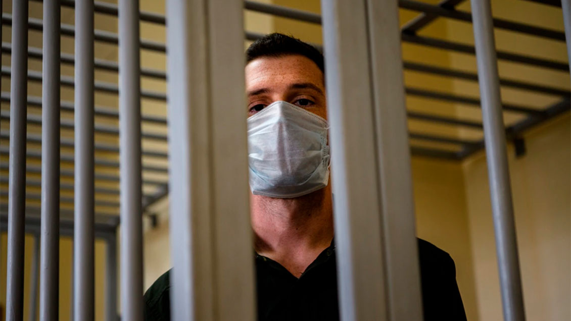 Estadounidense preso en Rusia pone fin a huelga de hambre tras dos semanas