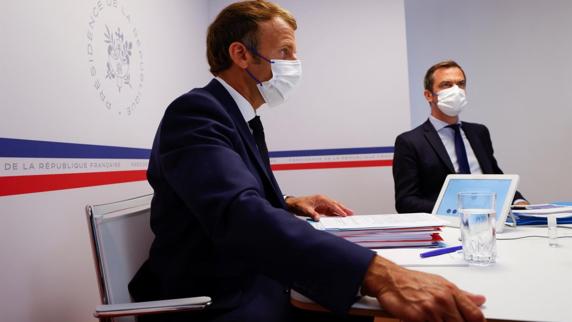 Francia estudia reimponer el teletrabajo por la nueva ola, pero no confinar