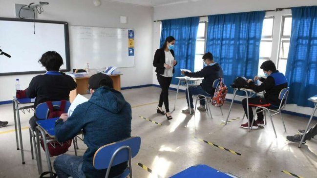 Mineduc enviará proyecto para extender desmunicipalización de colegios hasta 2028