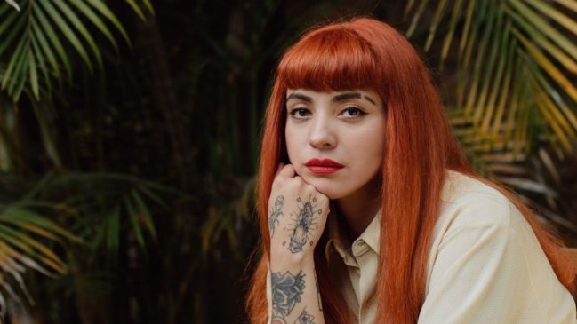 Mon Laferte es premiada en los Grammy Latinos por cuarta vez