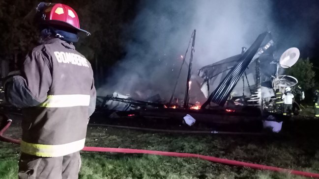 Aún no se hallan indicios de intencionalidad tras incendio de dos casas en Cañete