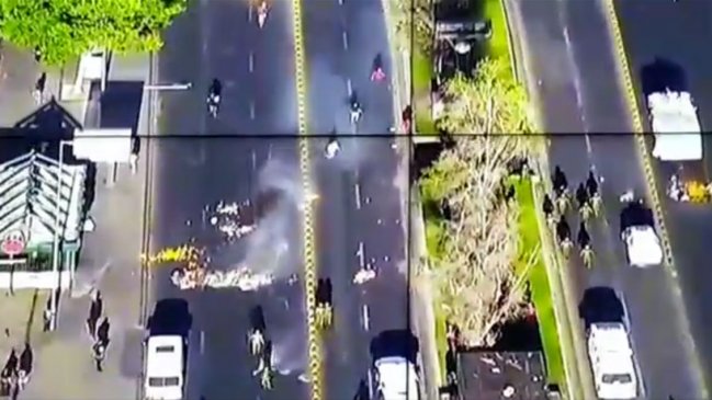 Nuevo viernes de protestas provoca desvíos en la Alameda