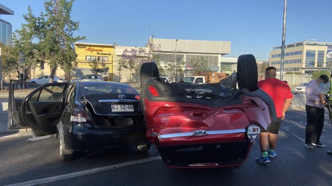 Colisión múltiple dejó al menos tres lesionados en la Autopista Central