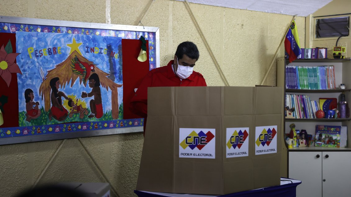El chavismo arrasa en las elecciones regionales