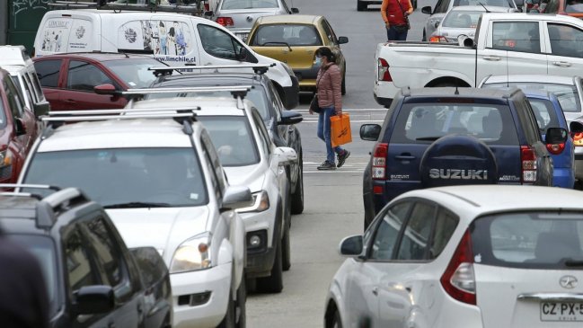 Arica decide si se aplicará restricción a vehículos particulares y colectivos