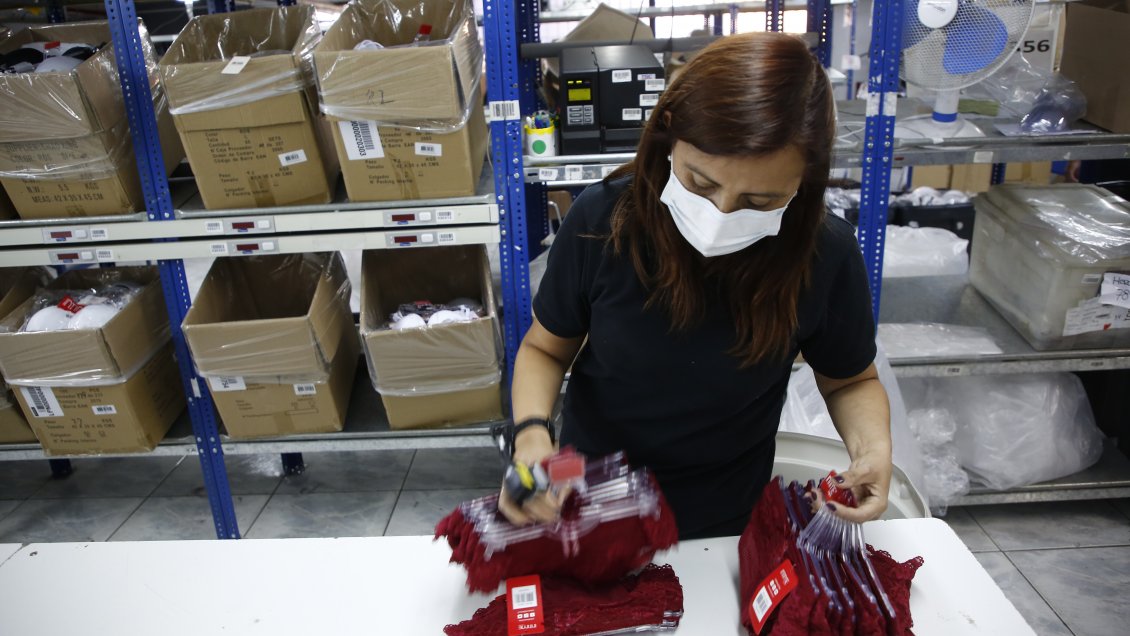 Estudio UC: El 90% de los empleos perdidos en pandemia se ha recuperado