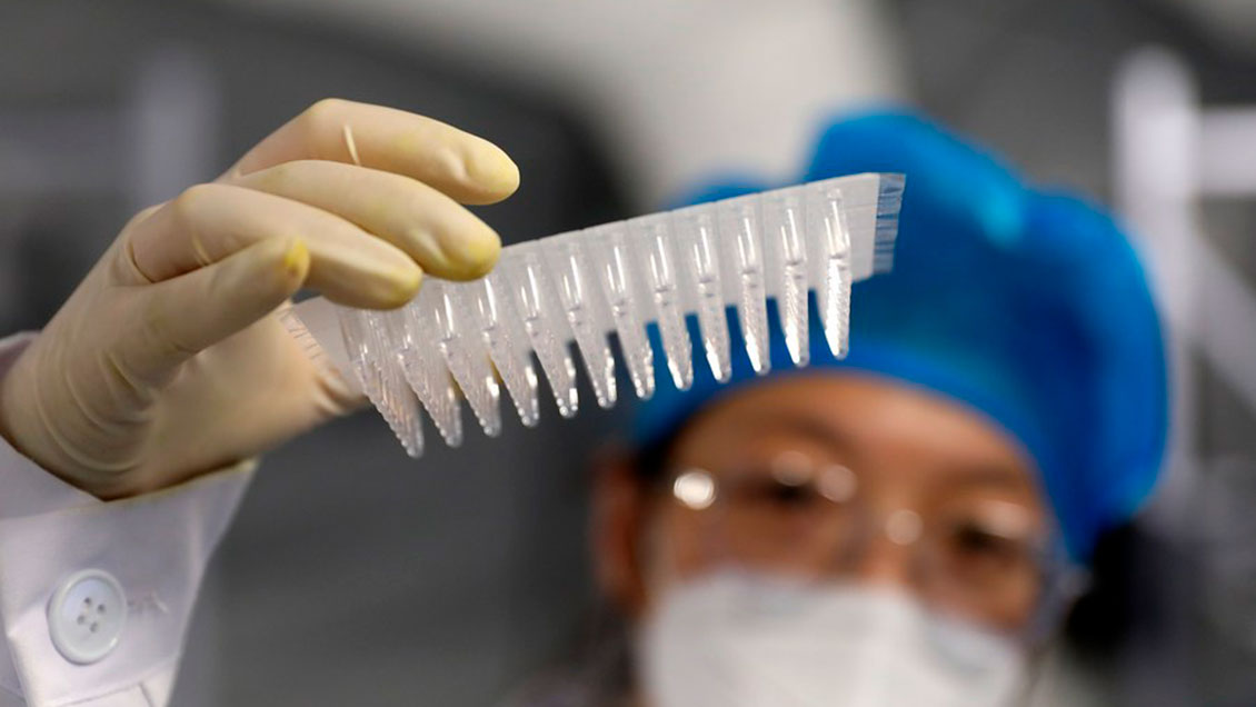 Dos fármacos chinos contra el Covid-19 comienzan ensayos clínicos en humanos