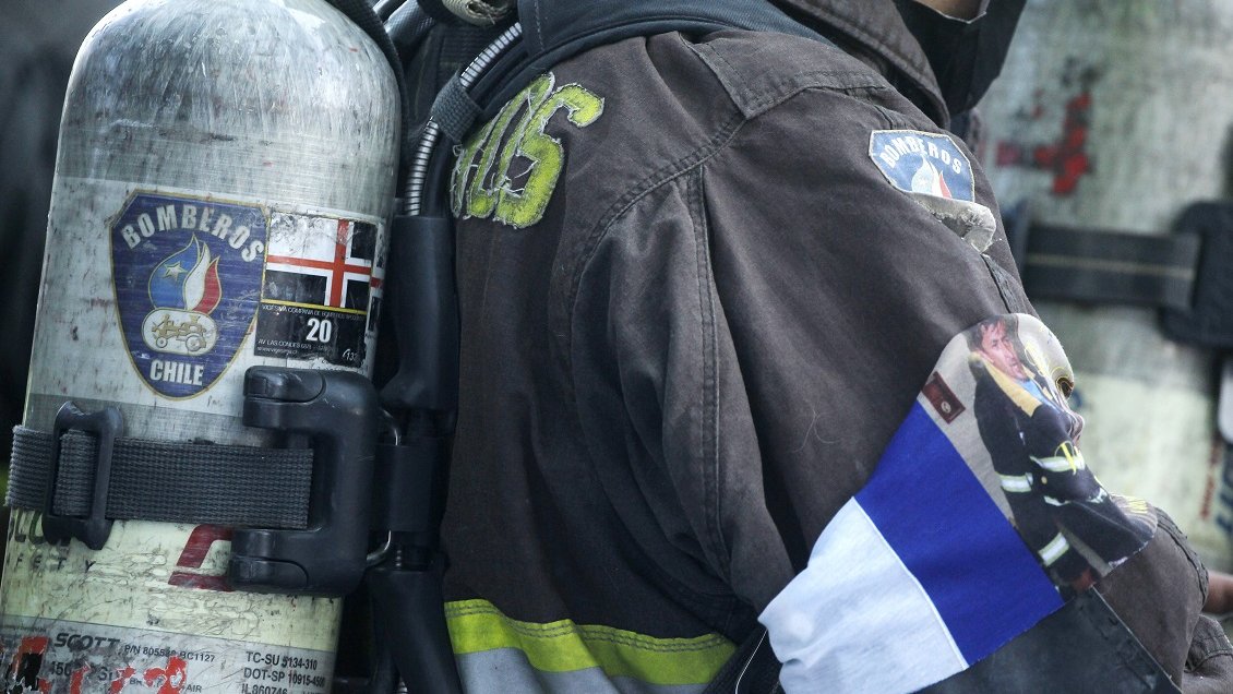Siete bomberos de Alto Hospicio esperan ser reintegrados a sus funciones