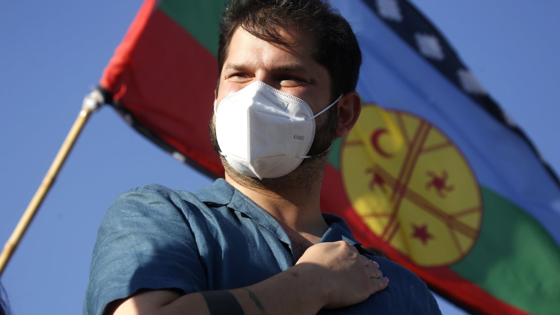 Gabriel Boric a la Junta DC: Nos necesitamos para proteger nuestra democracia