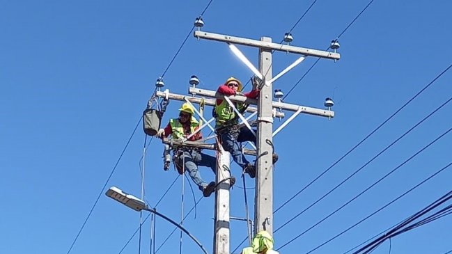 Instalan equipos de mayor potencia para reforzar sistema eléctrico en O'Higgins