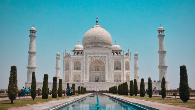 Por puro amor: Hombre construyó una réplica del Taj Mahal para su esposa