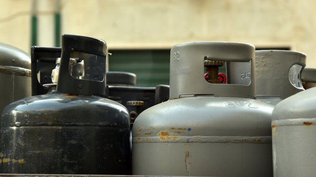   Sindicatos proponen producir acero y confeccionar cilindros de gas en el país 