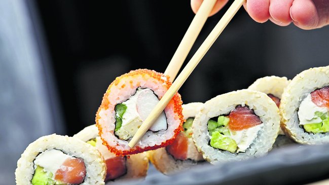 Brote de salmonella en restaurante de sushi afectó a 29 personas en Vitacura