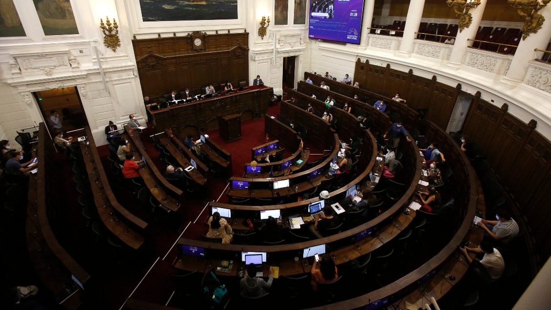 Cardenal Celestino Aós fue criticado en la Convención Constitucional por el rol de la iglesia