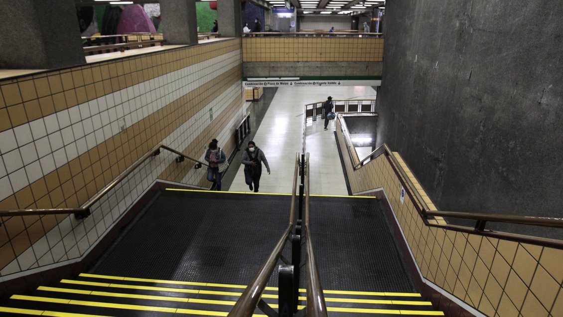 Corte temporal de Línea 1 del Metro causó problemas a usuarios en hora peak