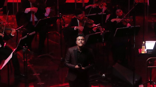 Américo ofrecerá un concierto sinfónico gratuito para todo Chile