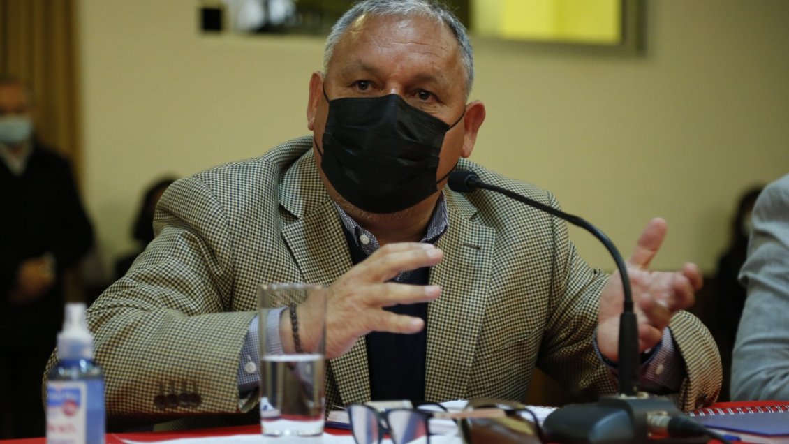 Gobernador Mundaca celebró propuesta constituyente que garantiza el derecho al agua