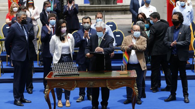 Presidente Sebastián Piñera promulgó la Ley de Matrimonio Igualitario