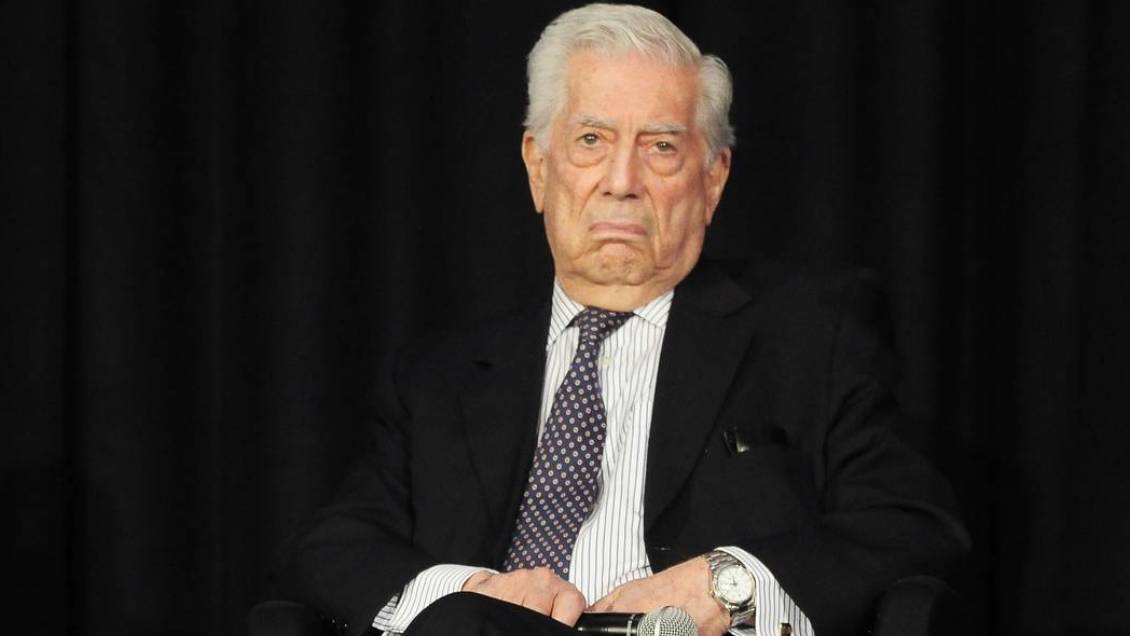 Intelectuales rechazan el ingreso de Vargas Llosa en la Academia Francesa por apoyar a Kast