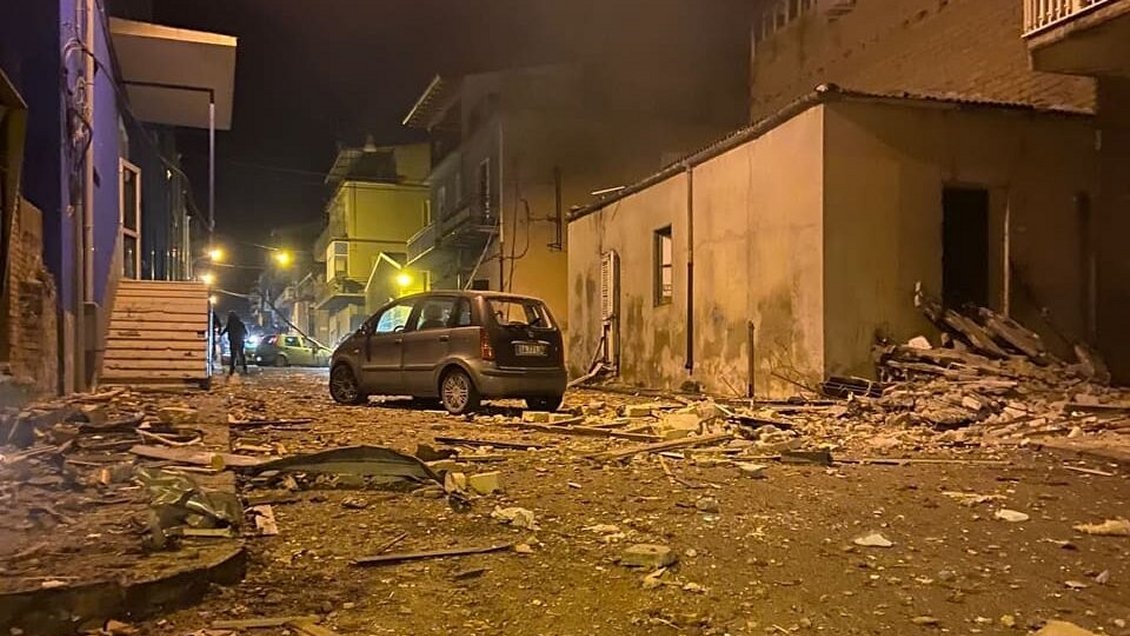 Al menos cuatro personas murieron por una explosión de gas en Sicilia