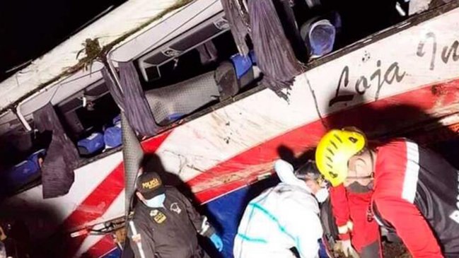 Un accidente de autobús dejó al menos 18 fallecidos y 25 heridos en Ecuador