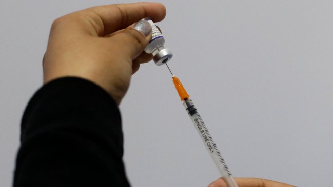 Ómicron evade parcialmente la inmunidad de la vacuna de Pfizer, según estudio