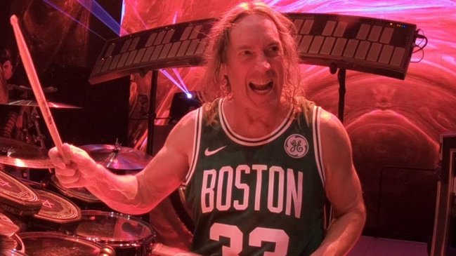 Baterista de Tool fue arrestado por agredir a un guardia