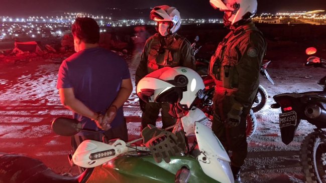 Dos detenidos por porte de arma de fuego y drogas en Alto Hospicio