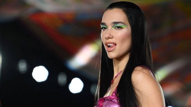 Dua Lipa agotó la preventa de su show en Chile