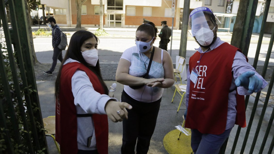 ¿Trabajas el domingo? Por ley, tienes dos horas libres para ir a votar