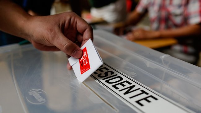 Valparaíso: Hombre se llevó su voto desde el local y Carabineros informó a Fiscalía