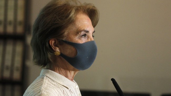 Diputado PS evalúa interpelación a ministra Hutt por escasez de transporte público en las elecciones