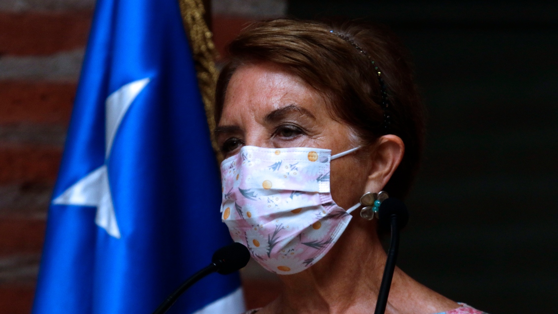 Escasez de micros en la elección: Justicia admitió a trámite la querella contra Gloria Hutt