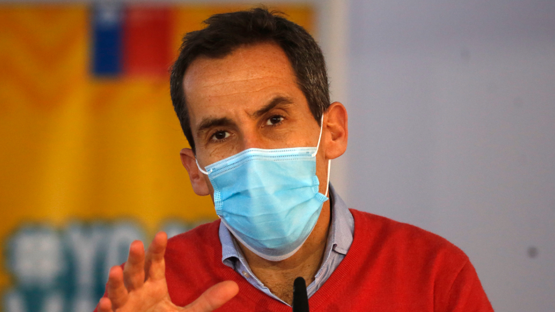 En vacaciones y con licencia, funcionarios de Alessandri recibieron pagos por horas extras